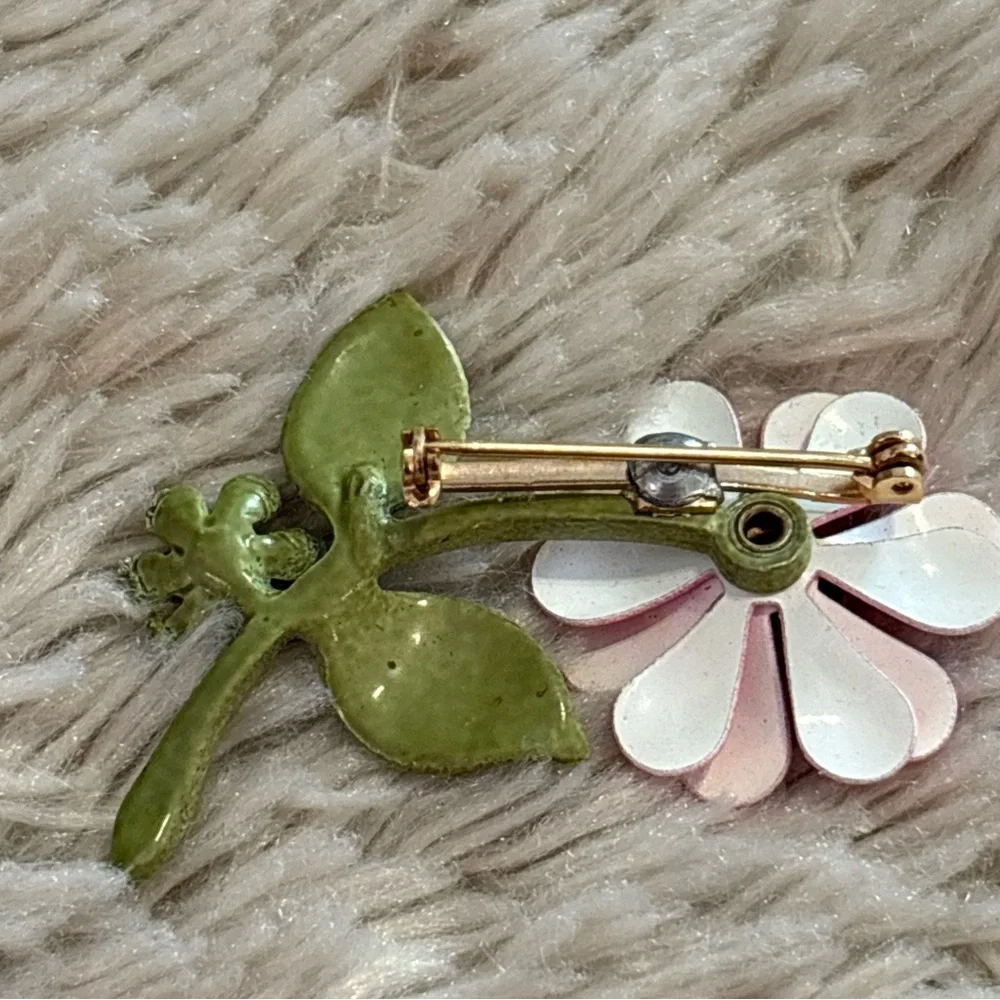 Vintage 60s Enamel Mod Kitsch Flower Brooch Retro Hippie
